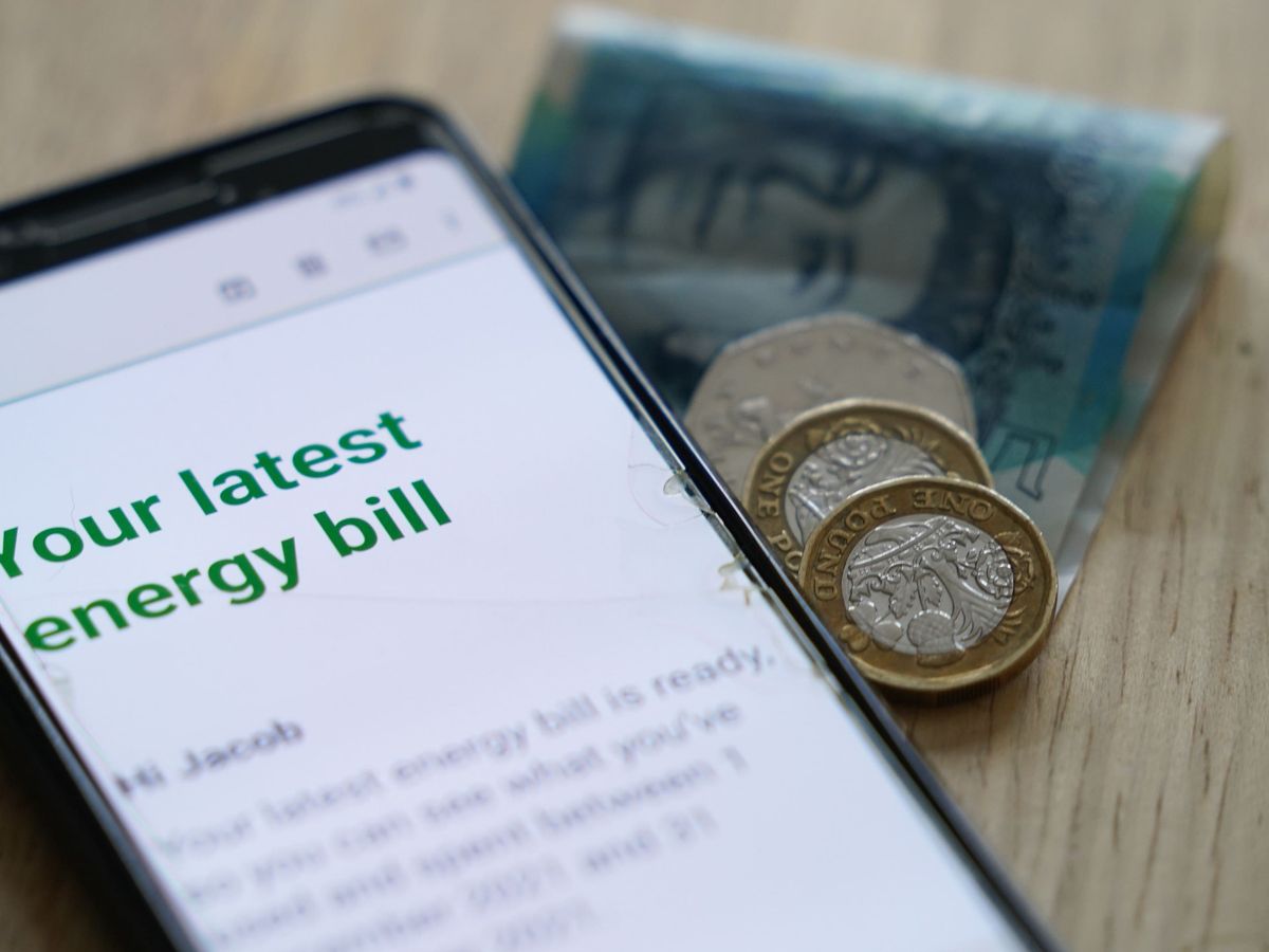 Households set to learn of slight energy bill drop from January