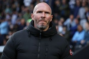 Supporting image for story: Dave Edwards: Shrewsbury are desperate for a result!