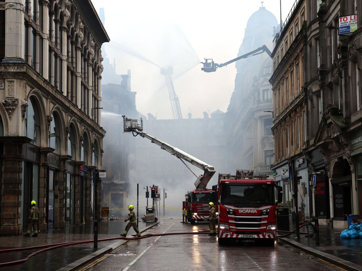 Glasgow Central station partially reopens after nearby vape shop fire