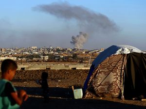 Supporting image for story: Rafah’s hospitals will run out of fuel in three days, WHO says