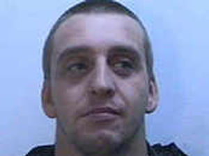 Supporting image for story: Burglar stole after being set free early