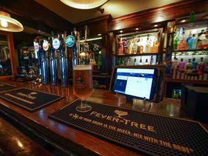 Supporting image for story: Business groups welcome support, but warn more needed if restrictions continue