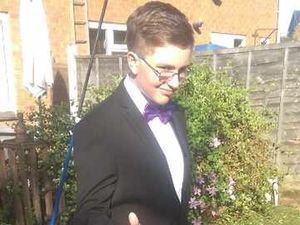 Supporting image for story: Teenager 'distracted' by phone before fatal crash near West Midland Safari Park