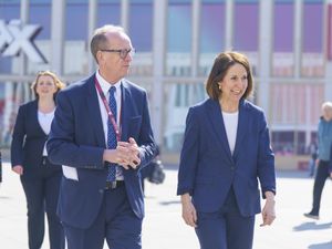 Supporting image for story: Labour local government leader backs Starmer ‘without emerging alternative’