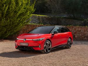 Supporting image for story: Volkswagen’s ID.7 GTX Tourer aims to combine power and practicality