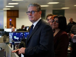 Supporting image for story: Starmer should not consider his position, Home Secretary says