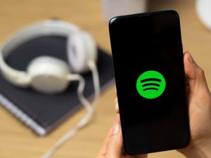 Supporting image for story: Spotify adds 38 million more users with help from Wrapped promotion
