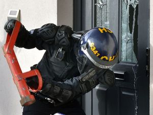 Supporting image for story: More than 5kg in drugs seized and 25 arrests during crackdown on county lines in Staffordshire