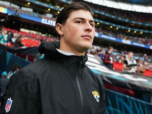 Supporting image for story: Louis Rees-Zammit joins Bristol as he returns to rugby