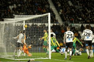 EDITORIAL USE ONLY. No use with unauthorized audio, video, data, fixture lists, club/league logos or 'live' services. Online in-match use limited to 120 images, no video emulation. No use in betting, games or single club/league/player publications