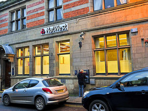 Supporting image for story: Ellesmere's NatWest bank closes its doors for last time