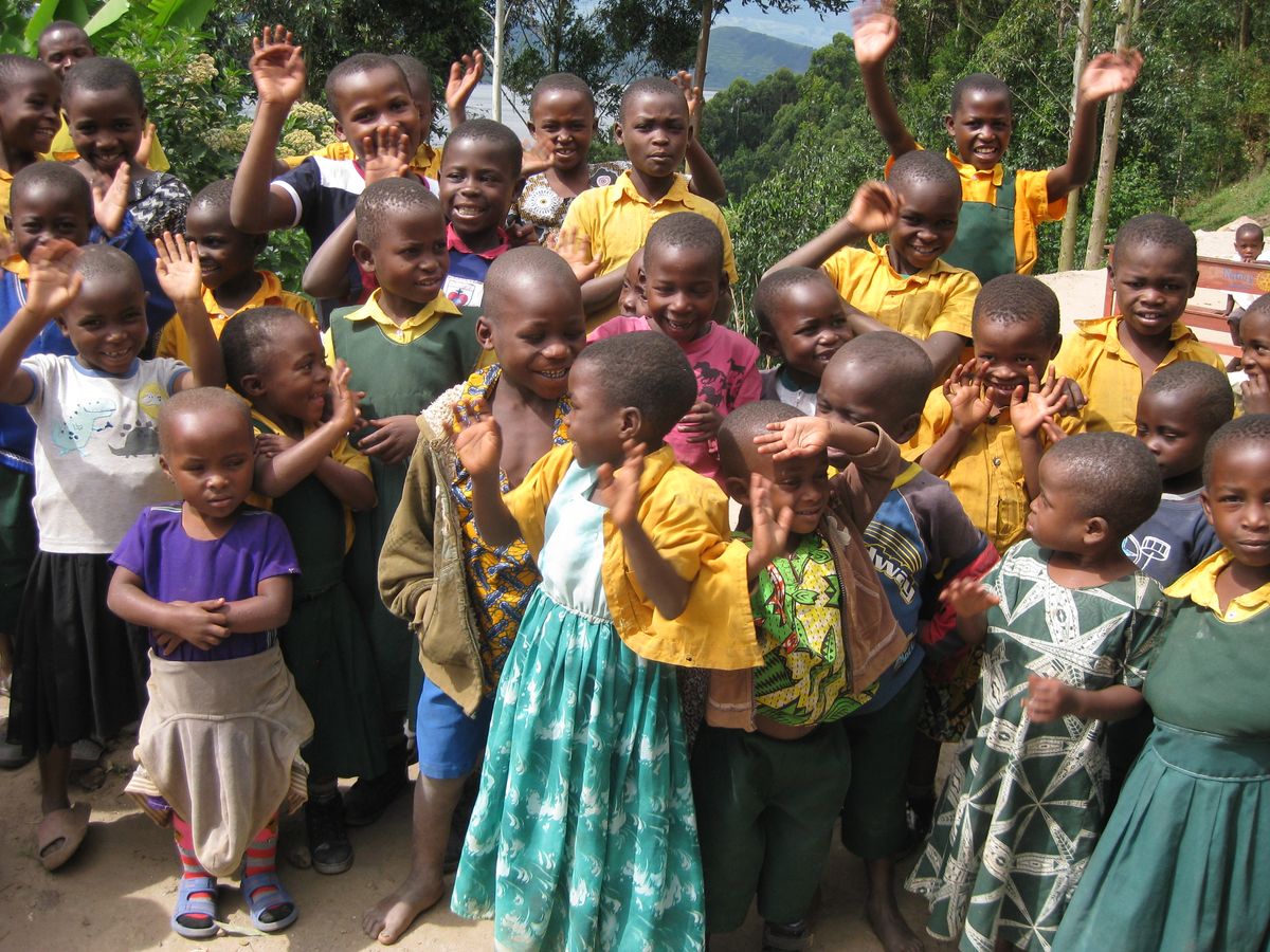 Rotary delivers new £40k pick-up truck to Ugandan children’s medical centre