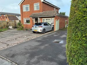 Supporting image for story: Police, firefighters and gas company called after car crashes into house in Telford