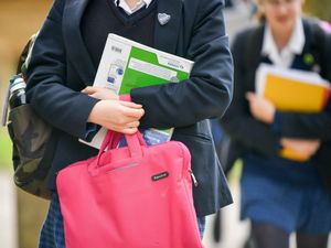 Supporting image for story: Majority of secondary schools in England have pupils at home self-isolating