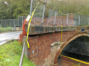 Supporting image for story: Spy camera installed to protect historic bridge