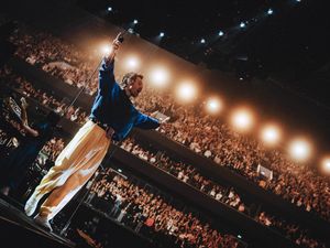 Supporting image for story: Harry Styles’ One Night Only show launches on Netflix