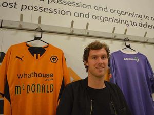 Supporting image for story: McDonald eyes Premier League with Wolves