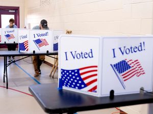 Supporting image for story: Trump enters South Carolina primary looking to embarrass Haley in her home state
