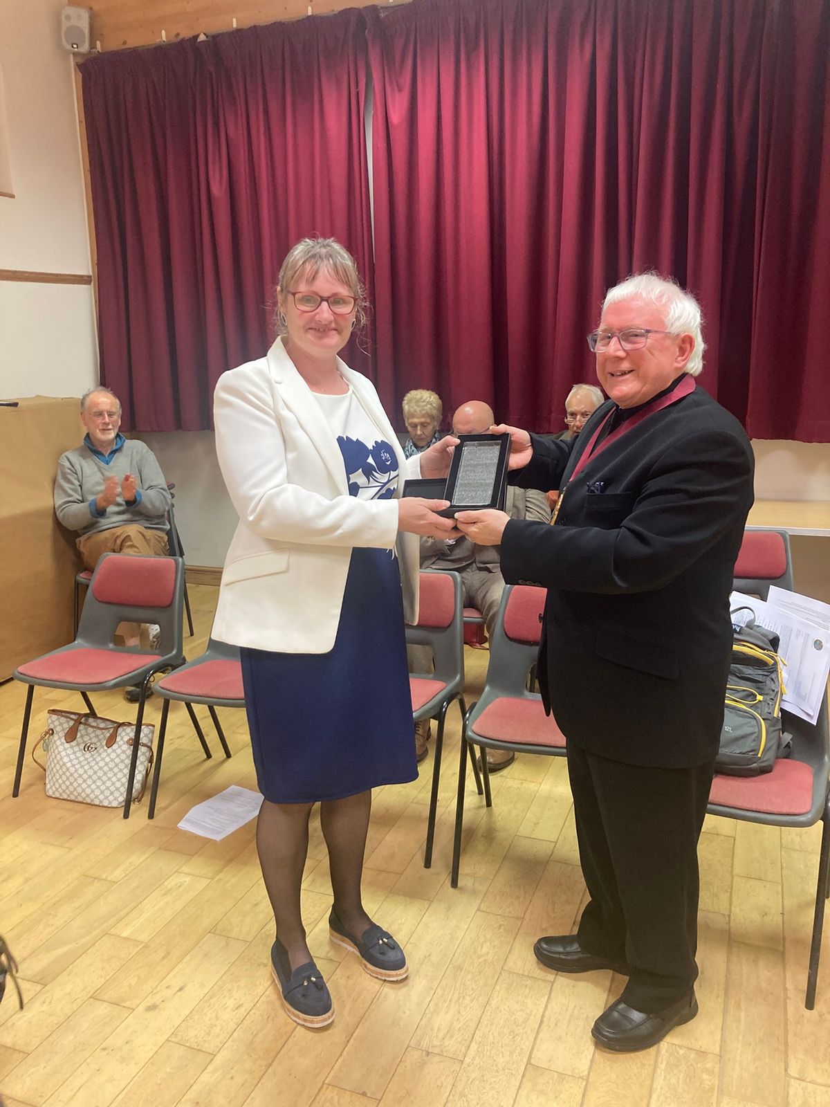 Morda resident receives Community Service Award