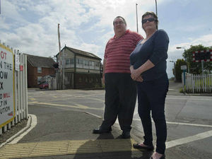 Supporting image for story: Shropshire level crossing fears after barriers fail to drop
