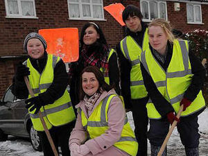 Supporting image for story: Pupils dig in to help the elderly