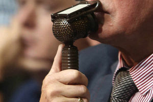 Supporting image for story: Radio sports commentary is on my wavelength