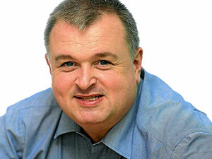 Supporting image for story: Carl Jones: I'm thrilled to Brits by thought of Oscars glory