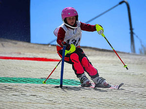 Supporting image for story: Amber slaloms to success on the slopes