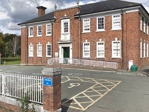 Supporting image for story: Go-ahead for ex-council offices to be converted into flats

 