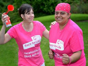 Supporting image for story: Brave mother starts Race for Life in Wolverhampton