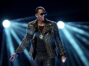 Supporting image for story: R Kelly trial is about singer’s ‘hidden side’ court told