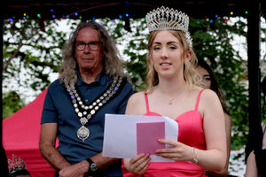 The 2025 Carnival Queen Grace Edwards was crowned by Llandrindod Wells Mayor Councillor Steve Deeks-D’Silva on the bandstand