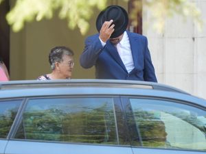 Supporting image for story: Tories and Reform decry two-tier justice as suspended Labour councillor cleared