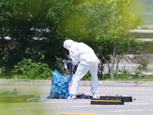 Supporting image for story: South Korea plans to nullify peace deal over North Korean manure balloons