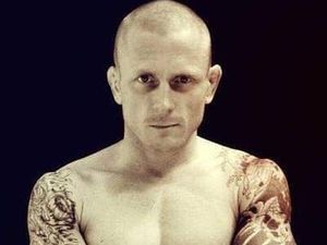 Supporting image for story: Shrewsbury boxer Mark Handley will fight for millions