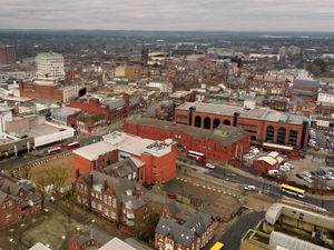 Supporting image for story: 15 illegal immigrants arrested in swoops at Wolverhampton addresses