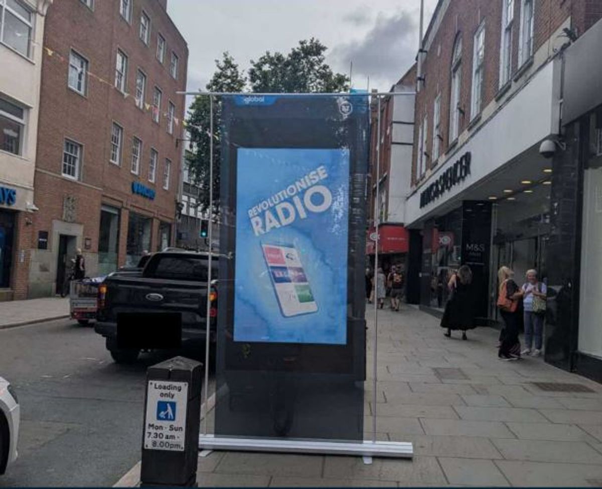 Illuminated advertising hub planned for Shrewsbury town centre street