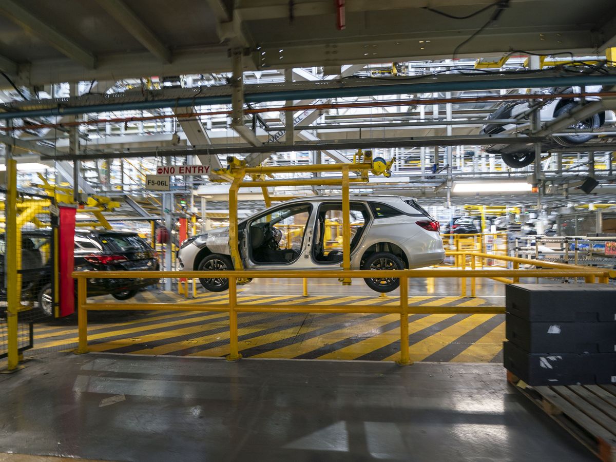 UK manufacturing recovery picked up pace in December as demand grew