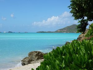 Supporting image for story: Shropshire mother jailed after taking sons to Antigua