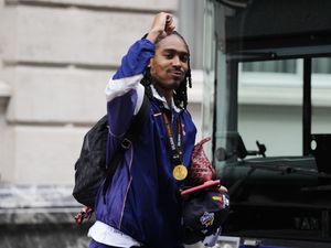 Supporting image for story: Djed Spence signs new contract at Tottenham