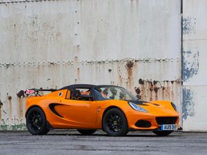 Supporting image for story: UK Drive: The Lotus Elise Cup 250 is the perfect enthusiast car for 2020