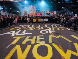 Supporting image for story: Hamas says it will free six living Israeli hostages on Saturday