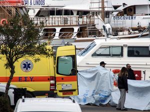 Supporting image for story: Greece says eight dead after speedboat carrying migrants capsizes near island