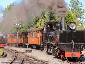 Supporting image for story: Fun steam weekend at Staffordshire's Statfold Barn Railway