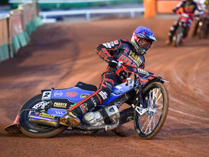 Supporting image for story: Wolves claim a useful point at King's Lynn 