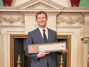 Supporting image for story: Dermot O’Leary receives Freedom of the City of London