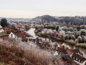 Supporting image for story: Shropshire weather: Wintry weekend ahead after historic bitter cold
