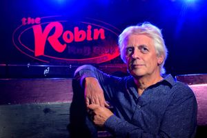 Mike Hamblett at the Robin 2