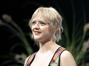 Supporting image for story: Maisie Williams: I was battling to conform to traditional standards of beauty