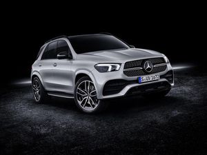 Supporting image for story: Facelifted luxury Mercedes-Benz GLE to cost from £55,685